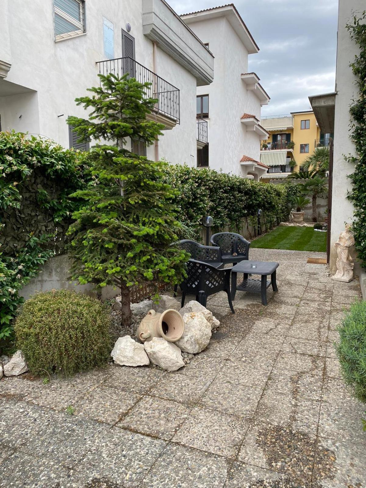 Villa Nancy Affittacamere Nola Buitenkant foto